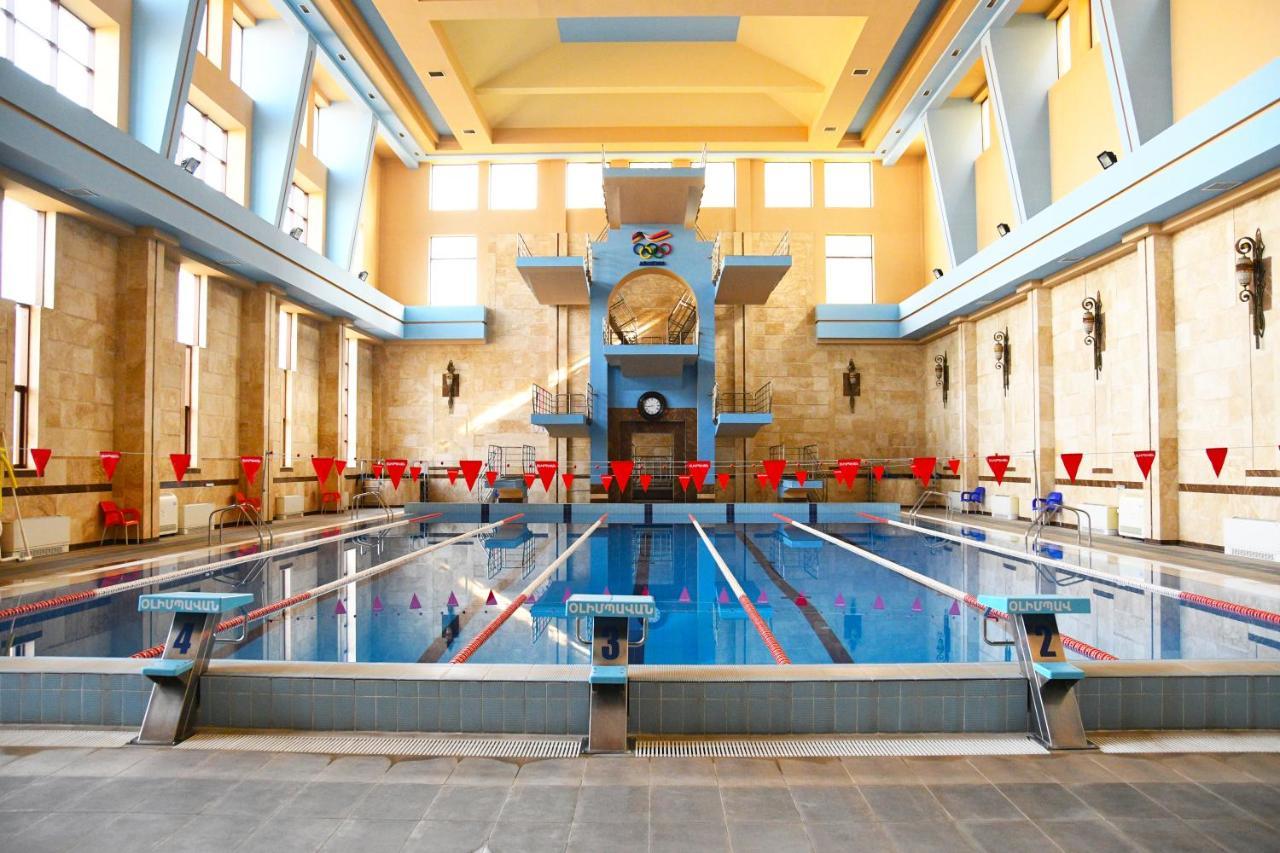 Olympavan Hotel Erivan Dış mekan fotoğraf