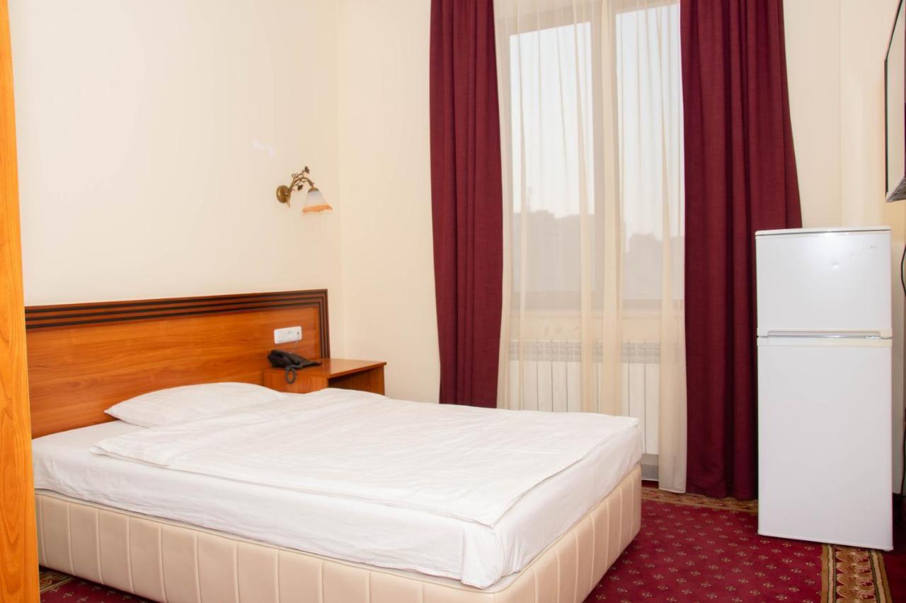 Olympavan Hotel Erivan Dış mekan fotoğraf
