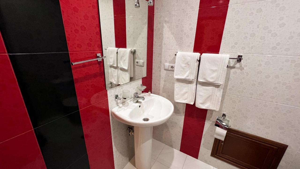 Olympavan Hotel Erivan Dış mekan fotoğraf