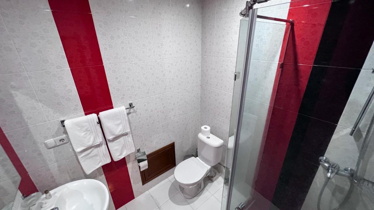 Olympavan Hotel Erivan Dış mekan fotoğraf