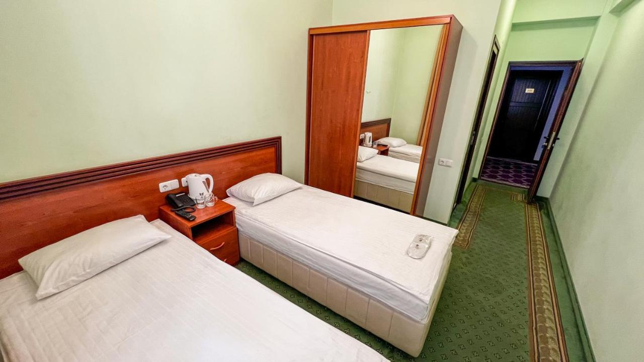 Olympavan Hotel Erivan Dış mekan fotoğraf